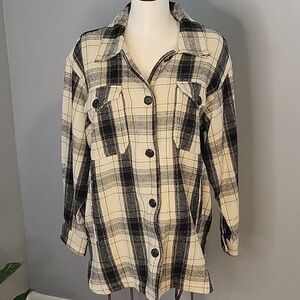 Lucky Brand Black & Cream Plaid Midweight Shacket Coat - Size Medium